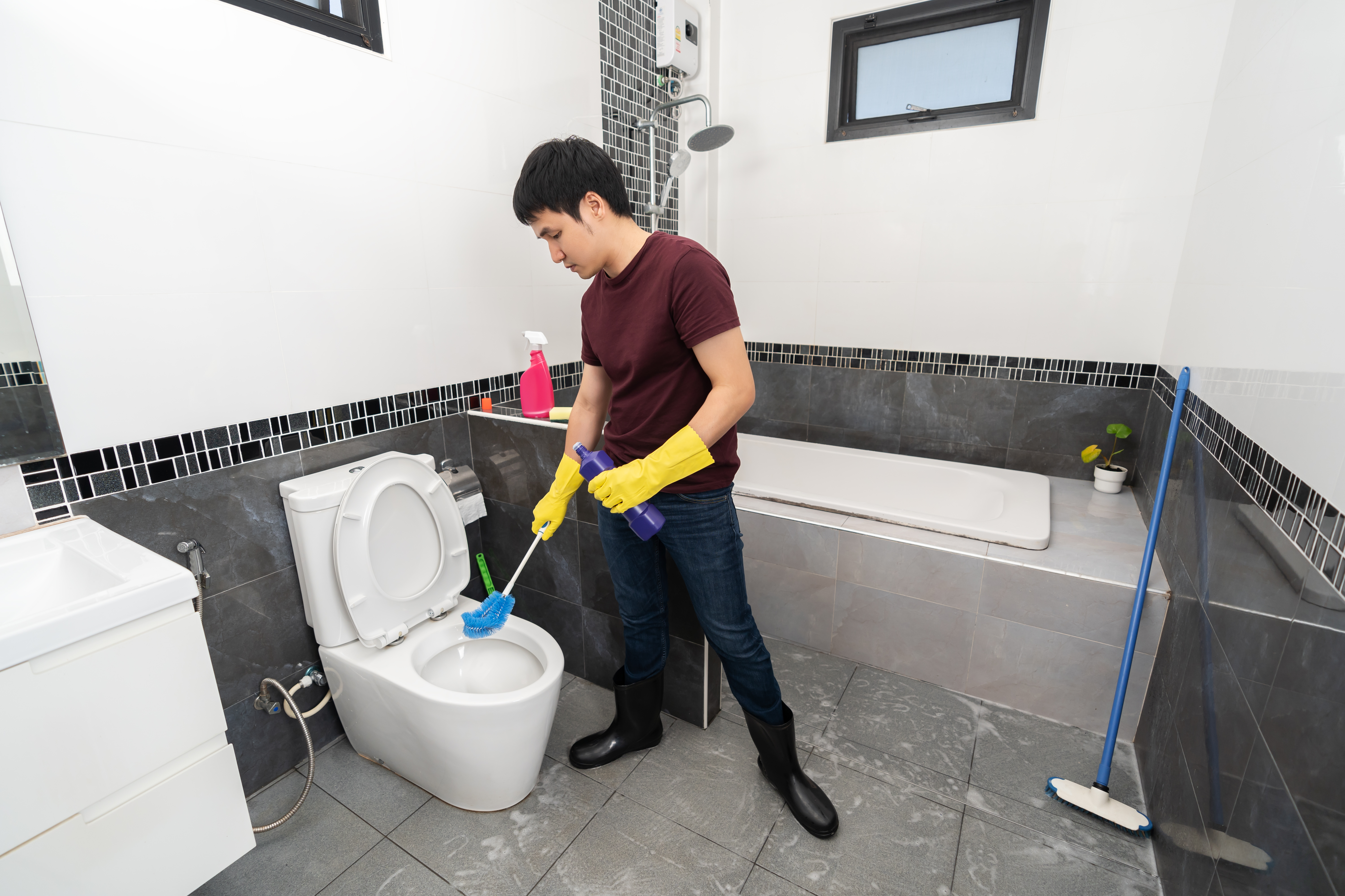 Complete Deep Bathroom Cleaning